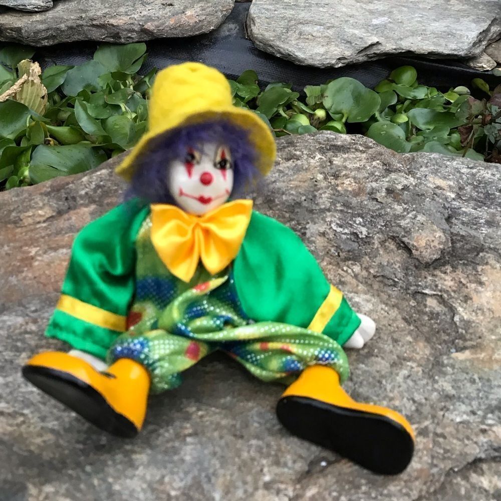 Ganz Porcelain Posable Clown - Picture 2 of 9
